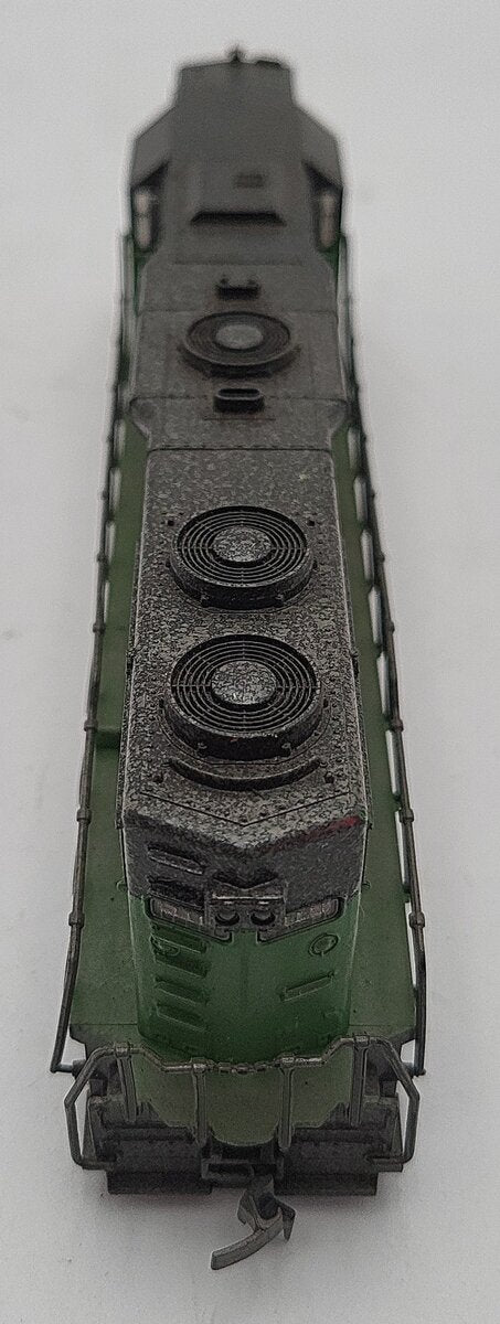 Atlas 7022 HO Custom Weathered Burlington Northern GP38 Diesel Locomotive #2074