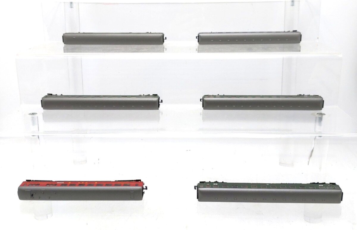 Trix 15444 N German Service Company DSG Express Train Passenger Car (Set of 6) LN/Box