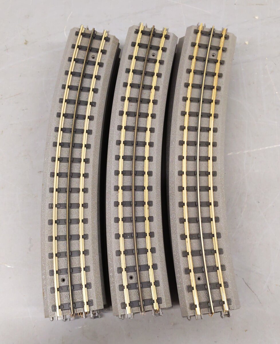 MTH 40-1082 RealTrax O82 Curved Track Sections (18) EX