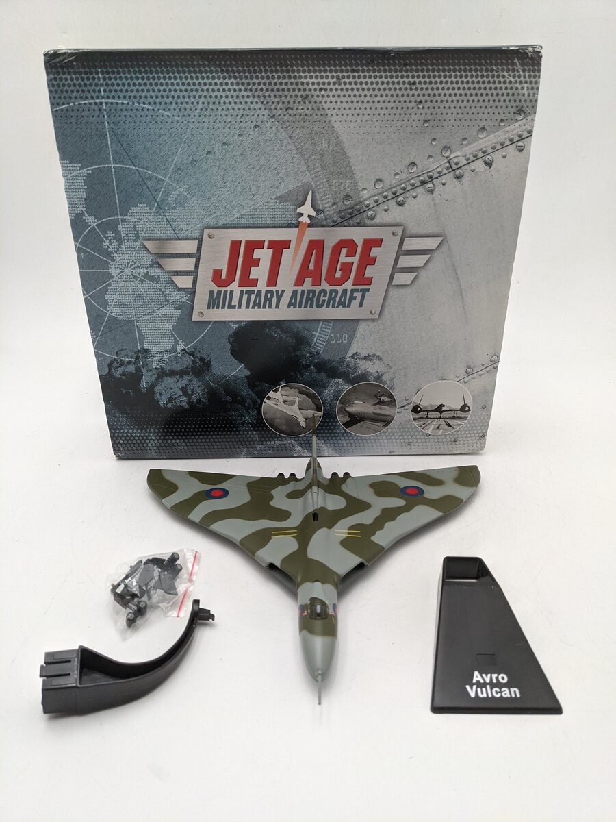 Editions Atlas 4675101 1:144 Diecast Jet Age Avro Vulcan Military Aircraft EX/Box