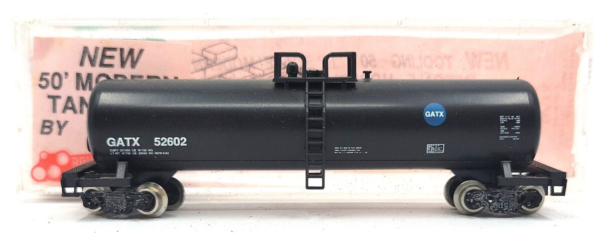 8441Roundhouse 8441 N Scale GATX 50' Modern Tank Car Kit #52602 VG/Box