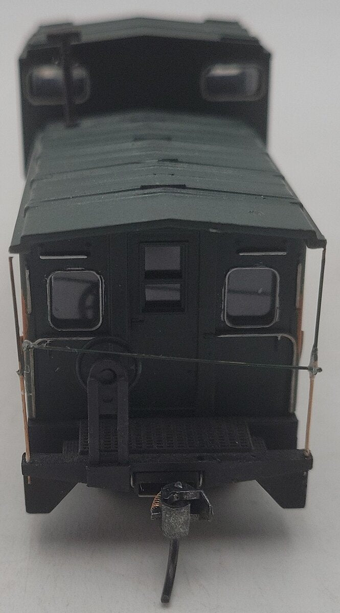 Athearn HO Scale Green & Orange Wide Vision Caboose #670 EX/Box