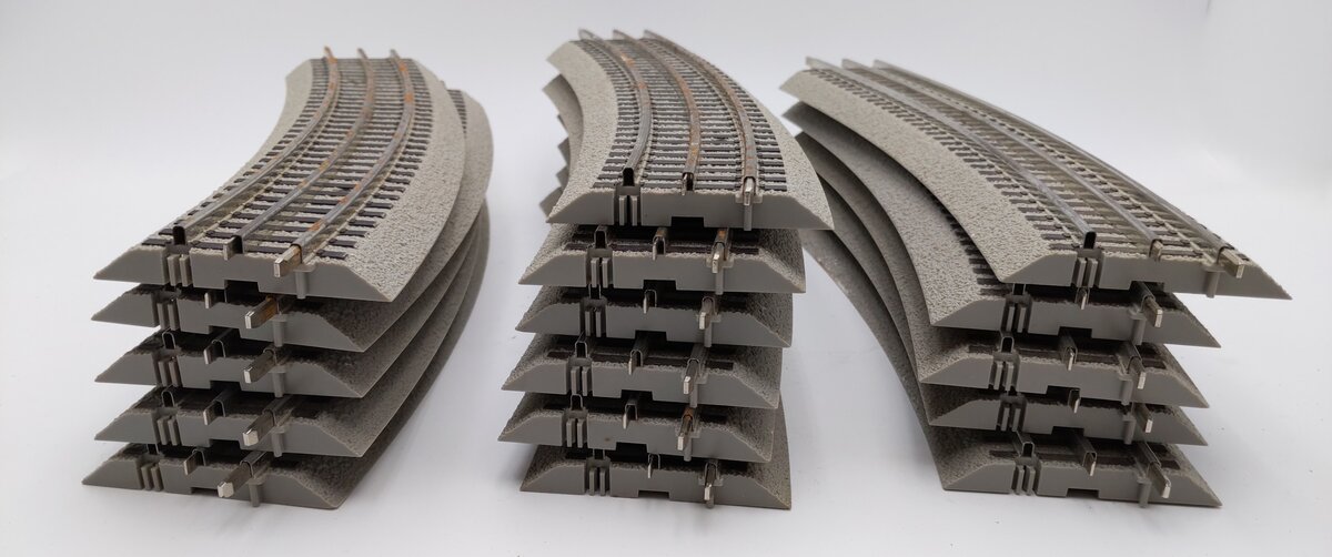 Lionel 6-12041 FasTrack O72 Full Curve Track Sections (16) VG
