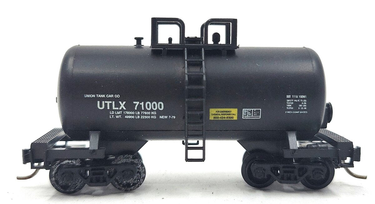 Roundhouse 8461 N Scale UTLX 30' Modern Tank Car #71000 EX/Box