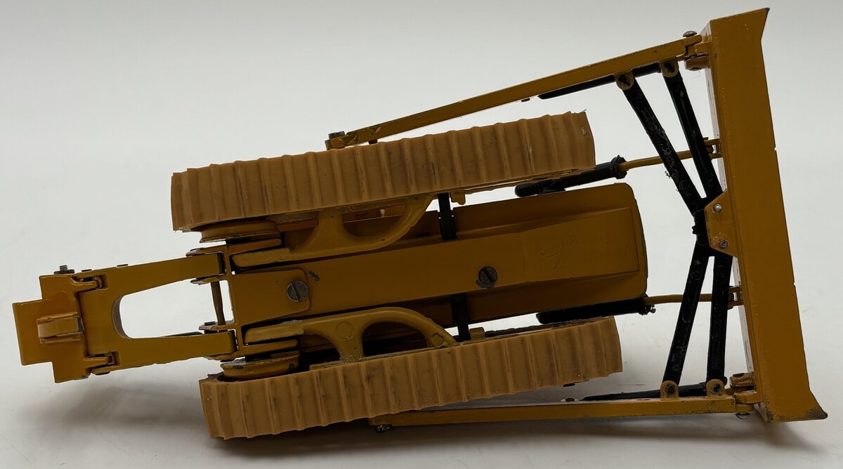 NZG 1:50 Kettendozer Caterpillar D9 Tractor EX