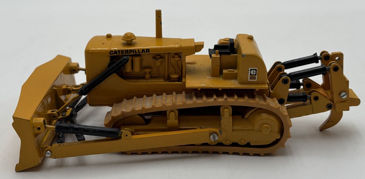 NZG 1:50 Kettendozer Caterpillar D9 Tractor EX
