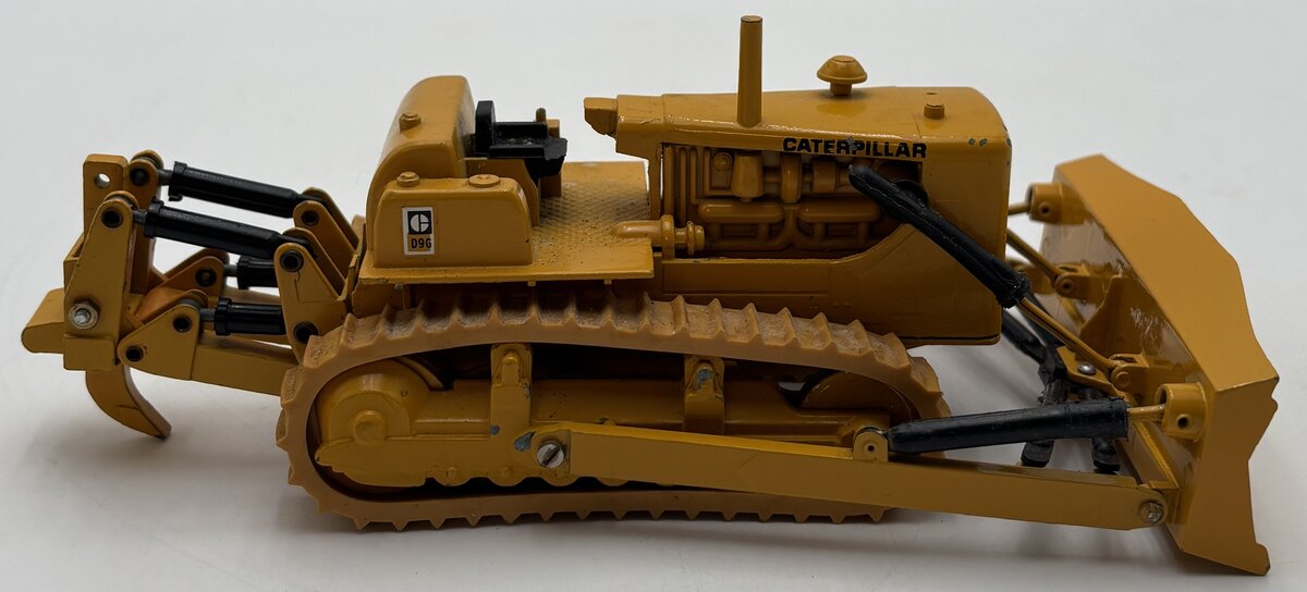NZG 1:50 Kettendozer Caterpillar D9 Tractor EX