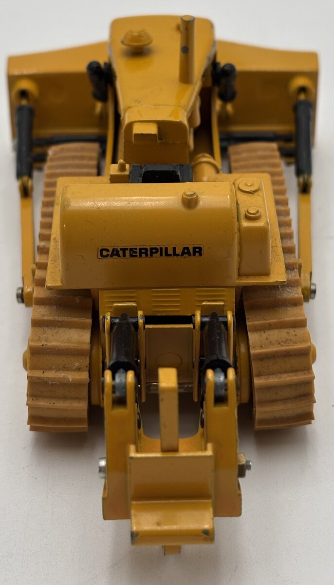NZG 1:50 Kettendozer Caterpillar D9 Tractor EX