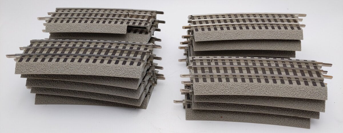 Lionel 6-12055 FasTrack 1/2 O72 Half Curve Track Sections (19) VG