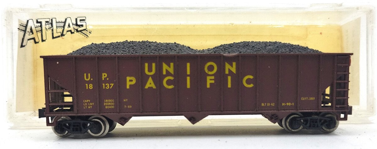 Atlas 3263 N Scale Union Pacific Hopper Car w/Coal Load #18137 LN/Box