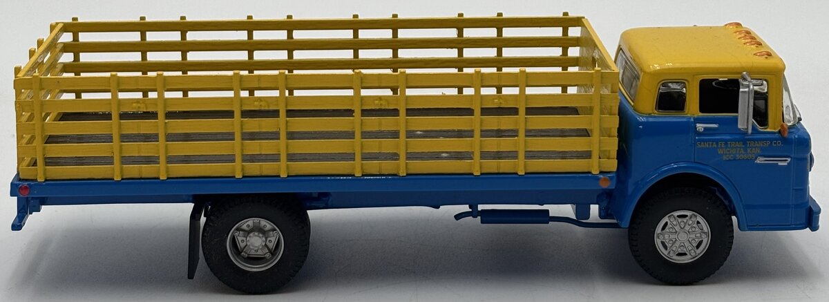 Athearn 90918 1:50 Blue/Yellow Conrail Ford C Series Stakebed Truck EX/Box