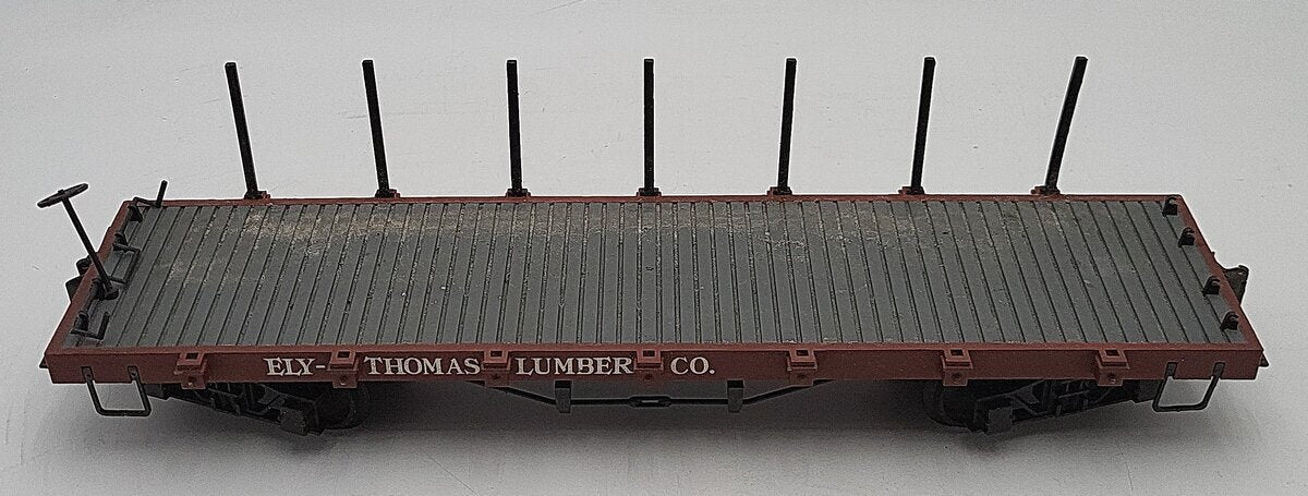 Bachmann 95627 Ely-Thomas Flatcar with Stakes & Wood Load