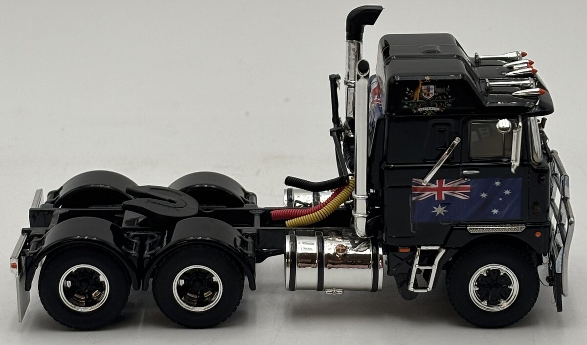 WSI 04-2079 1:50 Premium Line Mack F700 6x4 Left-Hand Drive Tractor LN/Box