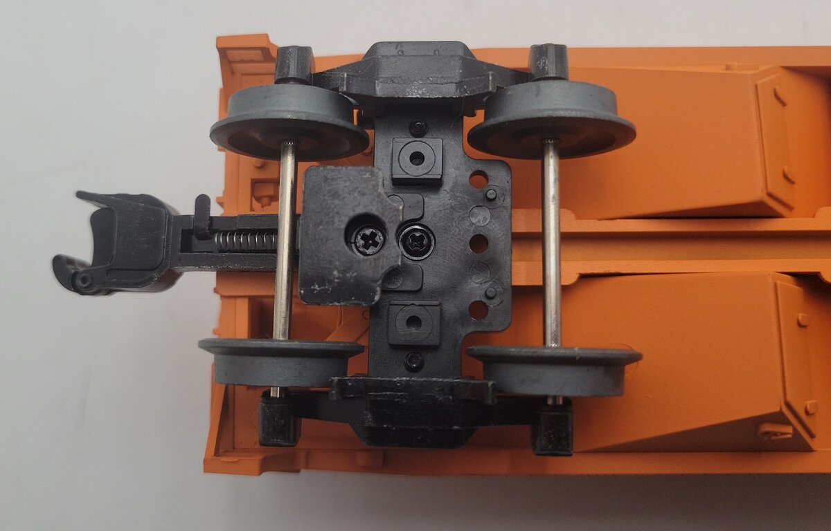Lionel 3-18152 O Gauge LG Everist AAR Offset 3 Bay Hopper #4032 EX/Box