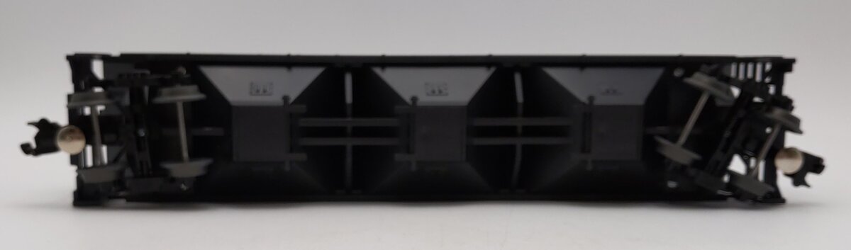Weaver O Scale PS-2 Central Discharge Hopper Undecorated 3 Rail LN/Box