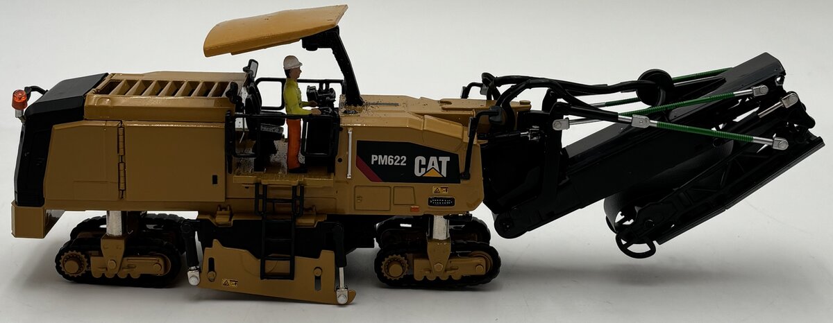 DieCast Masters 85587 1:50 Caterpillar PM622 Cold Planer EX/Box