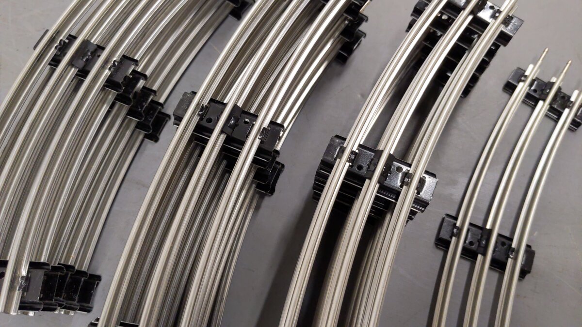 Lionel 6-65501 O Gauge Tubular 31" Diameter Curved Track (16) EX