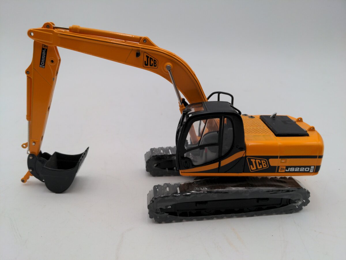 Motorart 131367 Scale 1:50 Diecast JCB Excavator JS220 VG