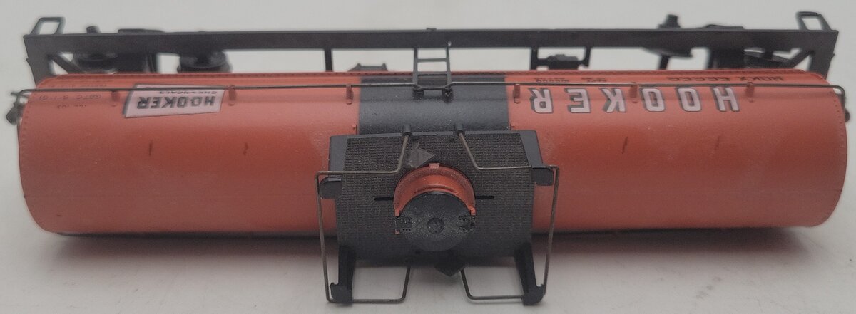 Athearn 1557 HO Scale Hooker Chemical Plastics Tank Car #56656 EX/Box