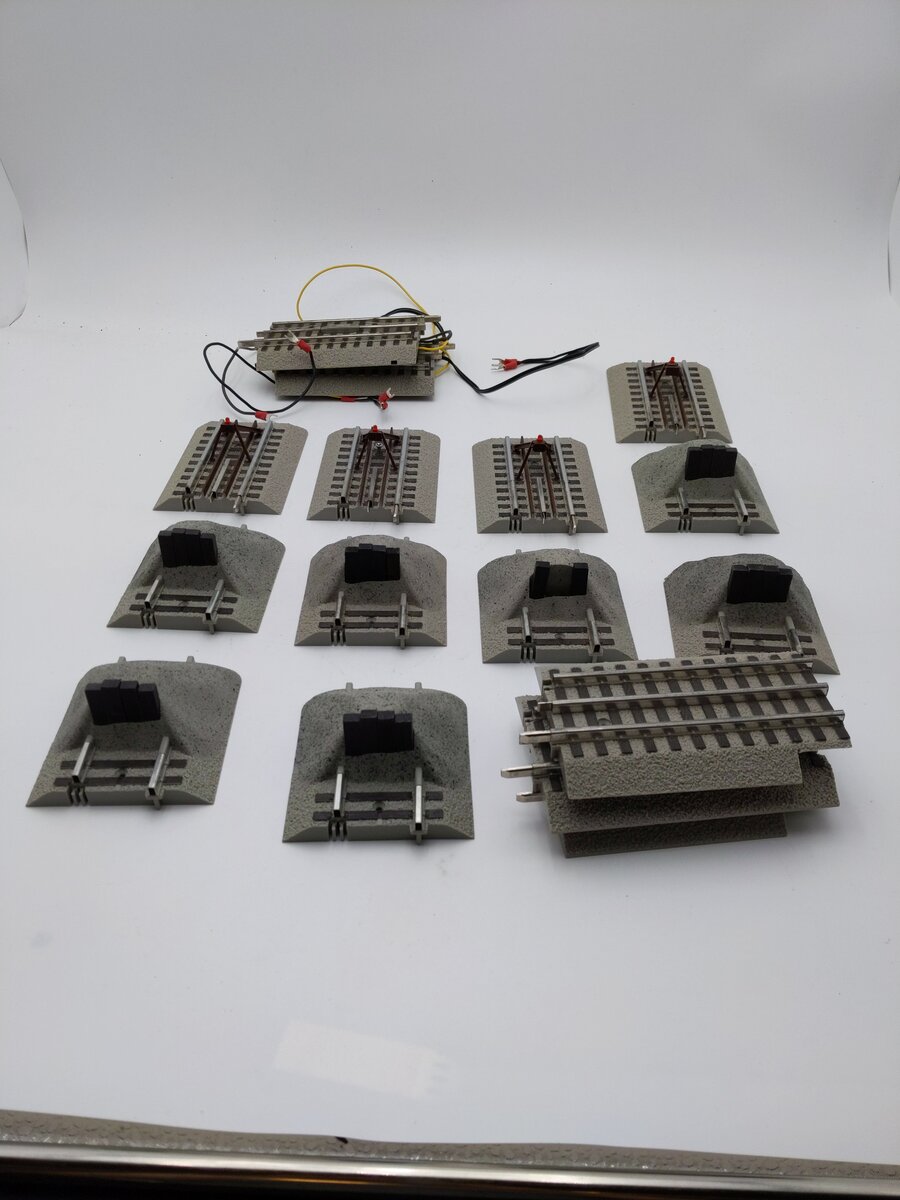 Lionel O Gauge Bumpers & Uncoupling Tracks: 6-12035, 6-12059 [16] VG