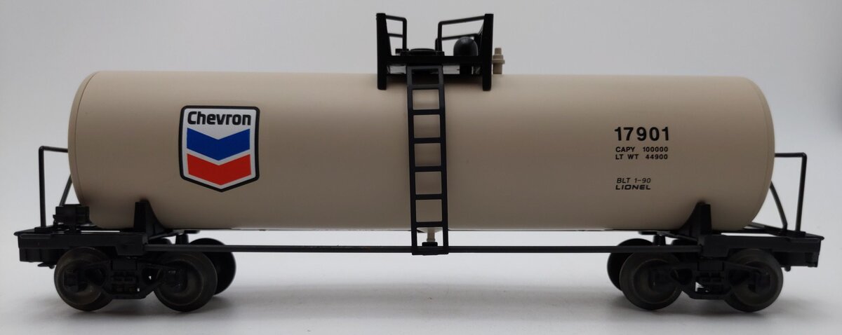 Lionel 6-17901 O Gauge Chevron Uni-body Tank Car LN/Box
