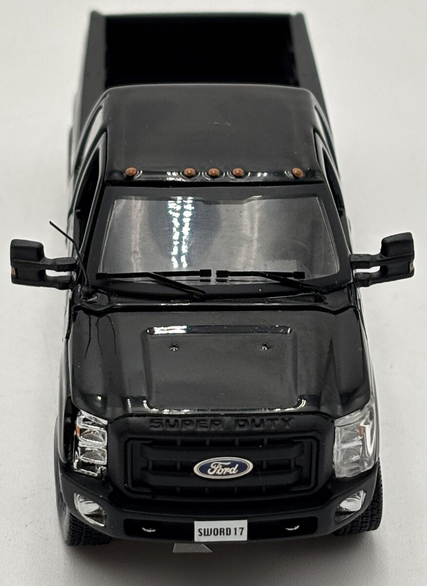 SWORD 1100-KM 1:50 Ford F250 XLT Pickup with Super Cab and 8' Bed in Black EX