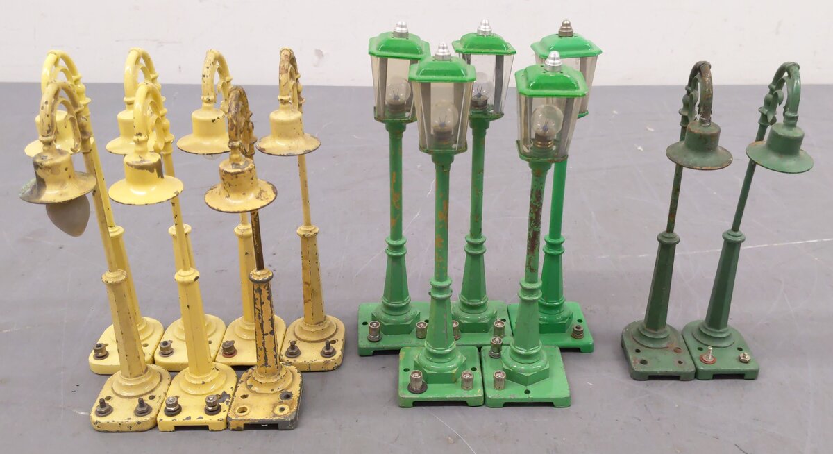 Lionel 56/58 Vintage O Scale Lamp Posts [14]