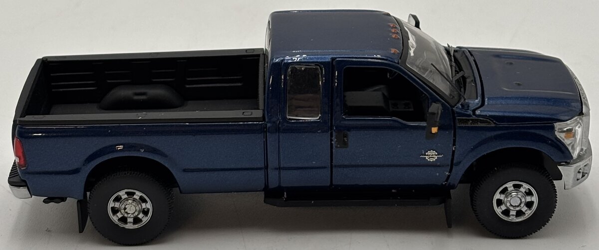 Sword 1100-B 1:50 Ford F250 XLT Pickup with Super Cab & 8" Bed in Dark Blue EX