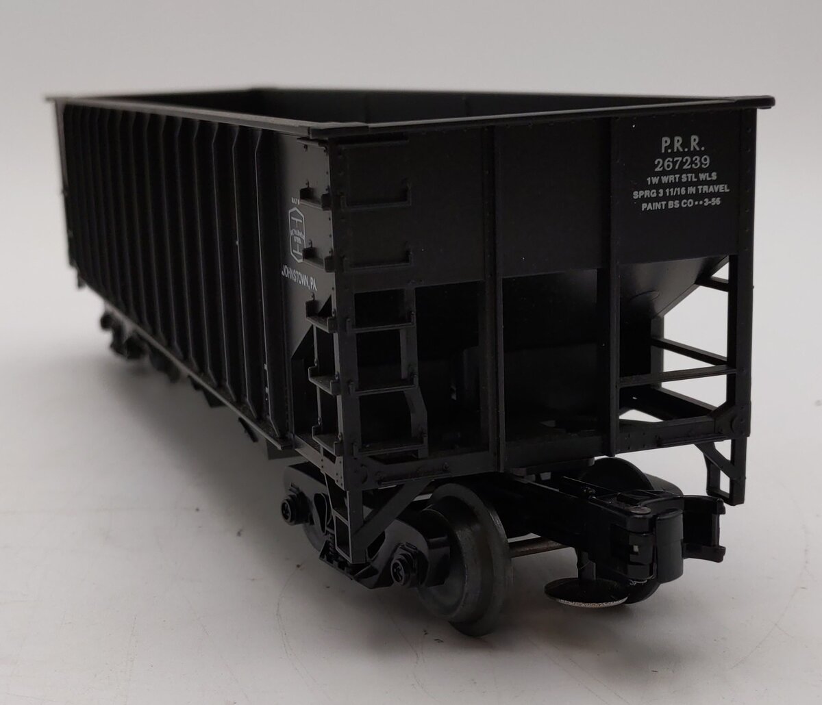 Weaver O Scale Pennsylvania Railroad 3 Bay 3 Rail Ribbed Hopper LN/Box