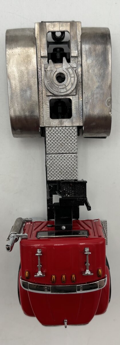 Mack 1:50 Red Mack Granite Tractor 6x4 LN