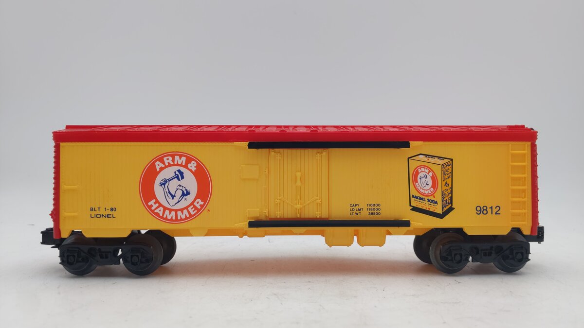 Lionel 6-9812 O Gauge Arm & Hammer Billboard Refrigerator Car #9812 VG/Box