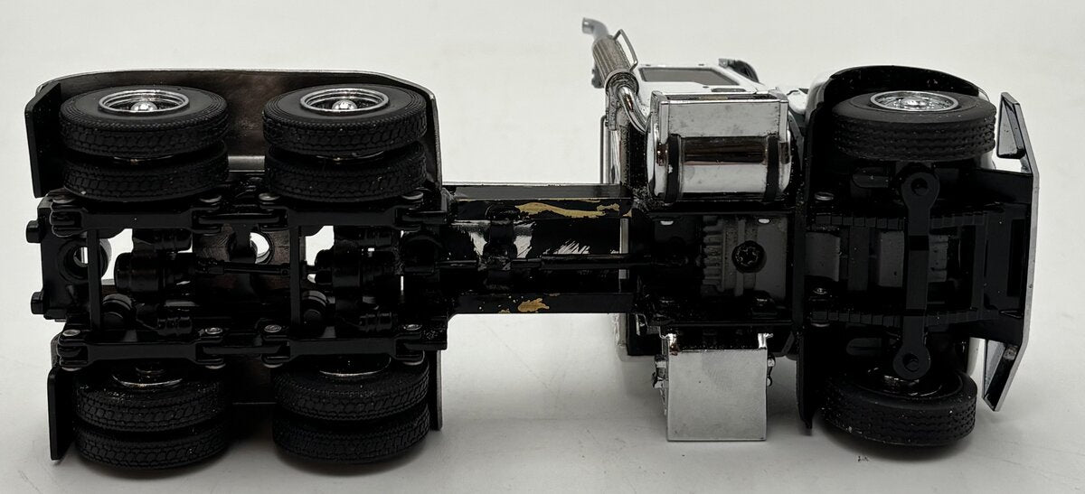 Mack 1:50 White Mack Granite Semi-Tractor 6x4 Diecast VG