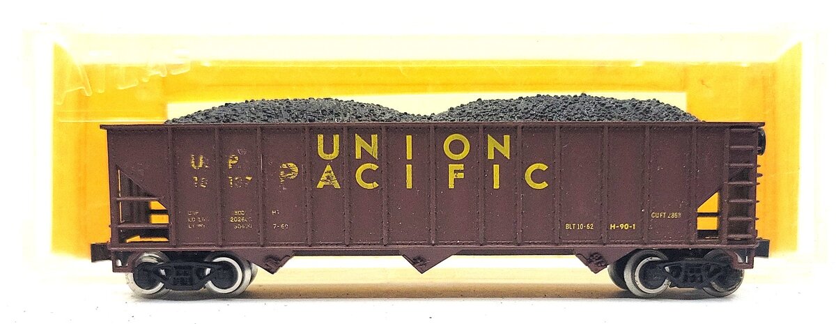 Atlas 3263 N Scale Union Pacific Hopper Car w/Coal Load #18137 VG/Box