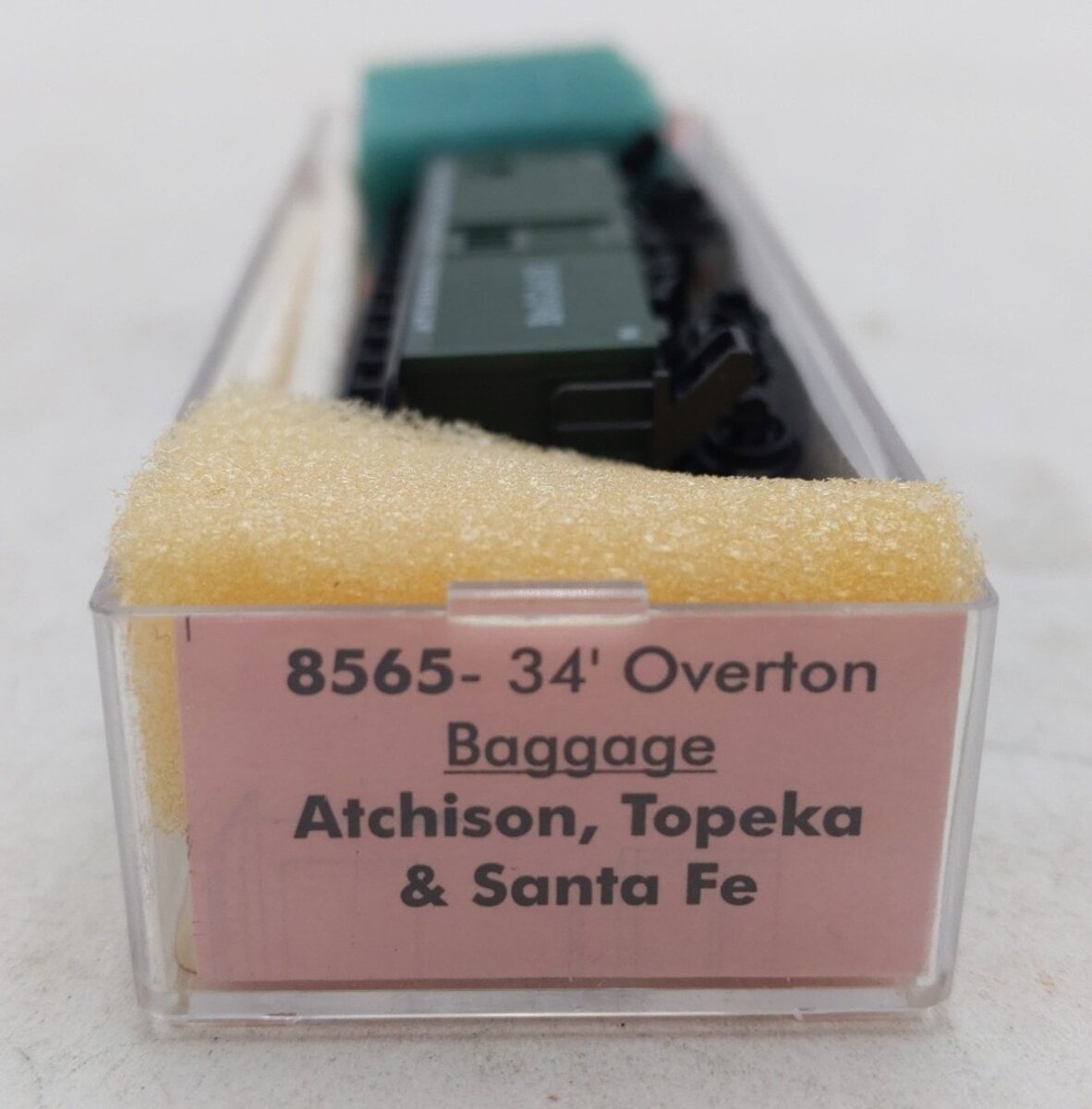 Roundhouse 8565 N Scale Atchison, Topeka & Santa Fe 34' Overton Baggage Car Kit LN/Box
