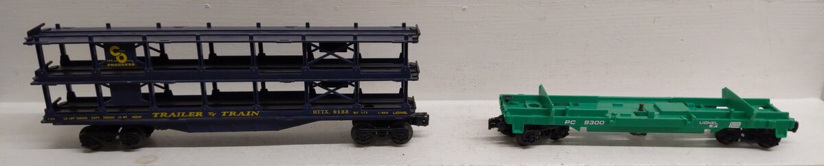 Lionel 6-9123 / 6-9300 O-Gauge Assorted Freight Cars [2] VG/Box