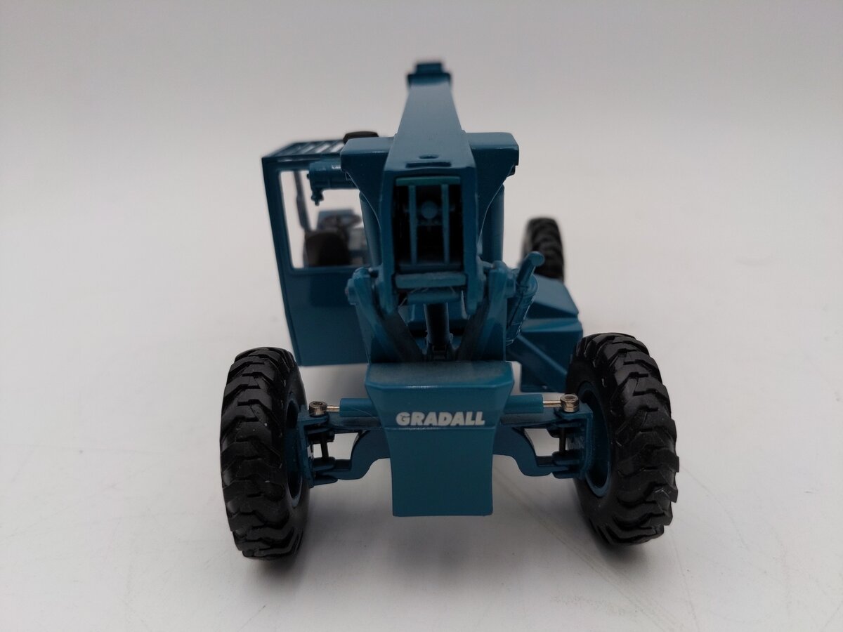 Hiram Construction Company 1:32 Scale Diecast GRADALL 534C-9 Material Handler/Box