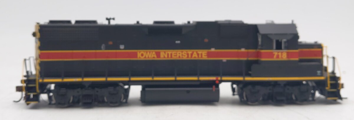 Athearn ATHG40840 HO Scale Iowa Interstate GP38-2 Diesel Locomotive #718 w/ DCC LN/Box