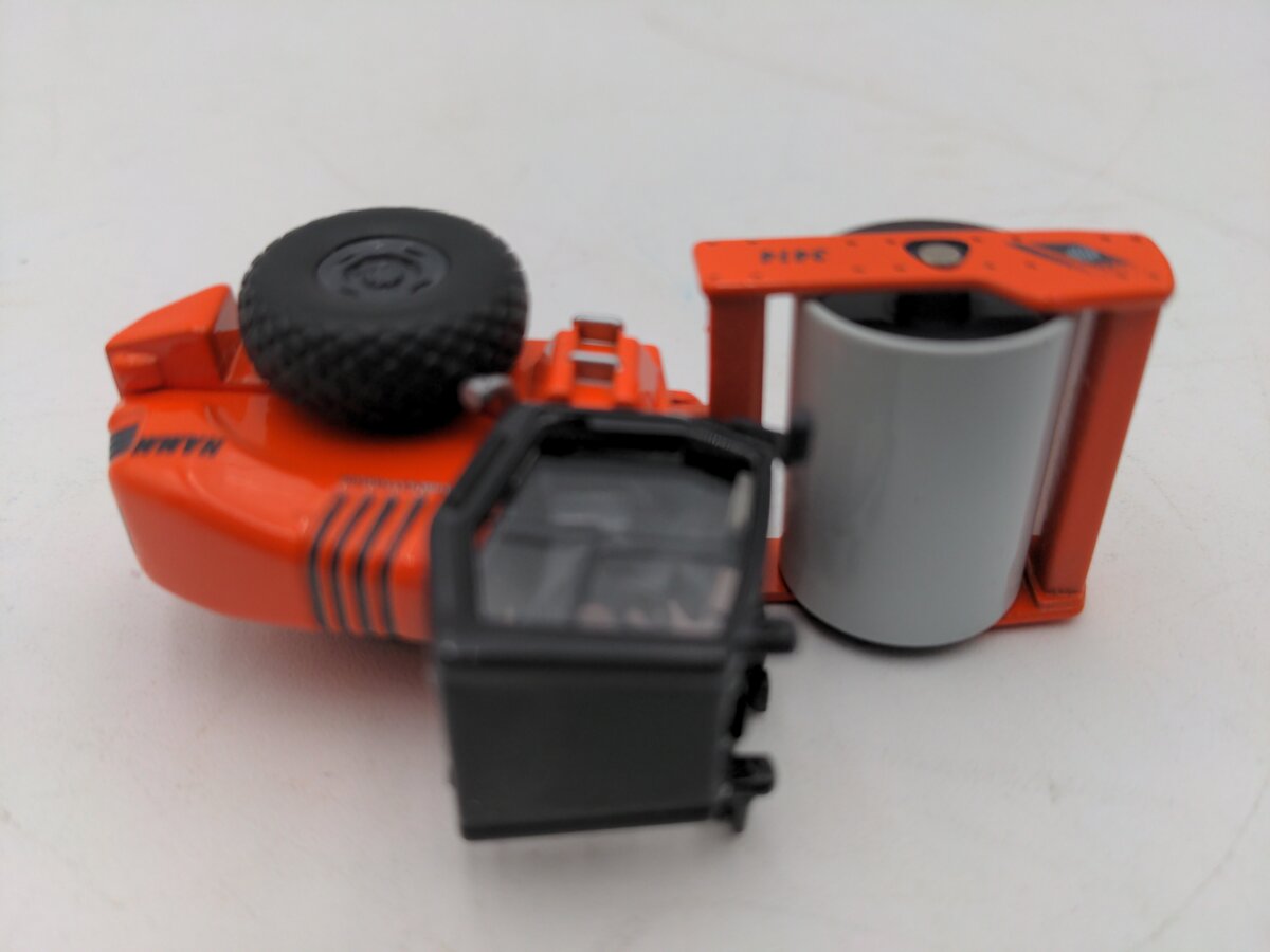 NZG 604 1:87 Scale Metal-Collection 87 Orange/Grey Hamm 3414 Roller Diecast VG
