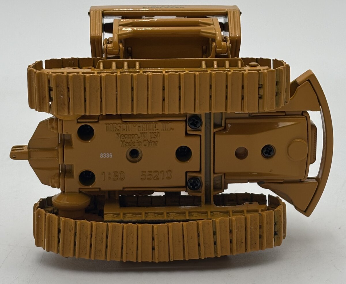 Norscot 55210 1:50 Caterpillar 572C Track Type Pipelayer with Metal EX
