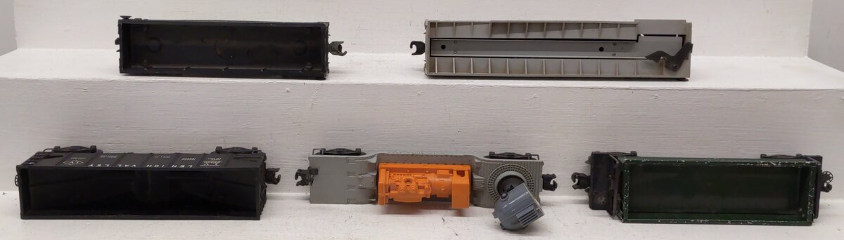 Lionel Vintage O Gauge Freight Cars #3520,25000,356225,3459,347000 [5] VG