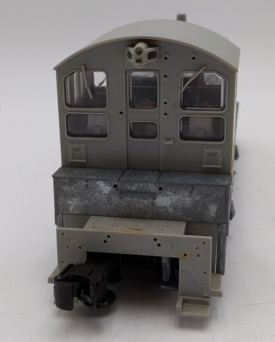 Atlas 6100 O Undecorated SW-8/9 Diesel Locomotive w/Sound VG/Box