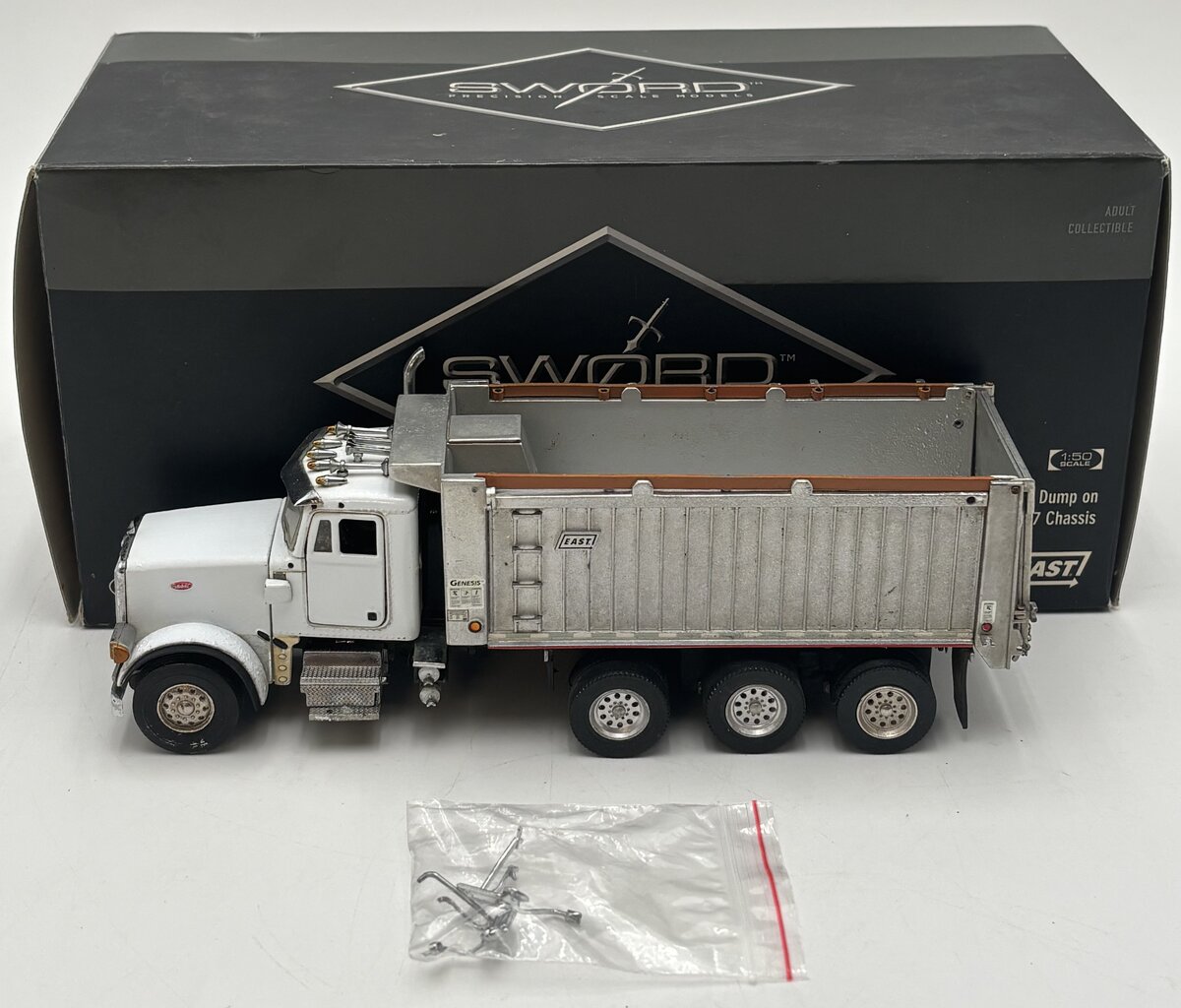 Sword Models SW2042-W 1:50 East Genesis Dump w/Peterbilt Chassis VG/Box