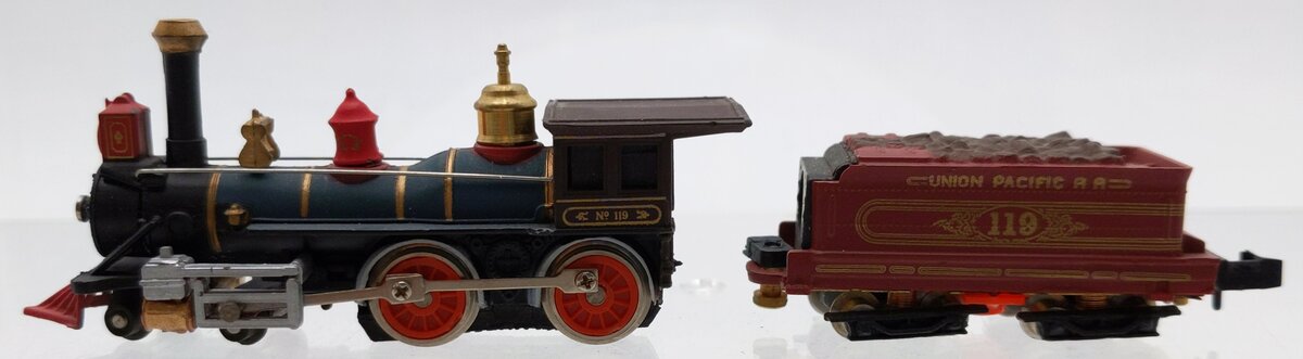 Bachmann 4750 N Scale Union Pacific 4-4-0 Steam Locomotive & Tender #119 EX