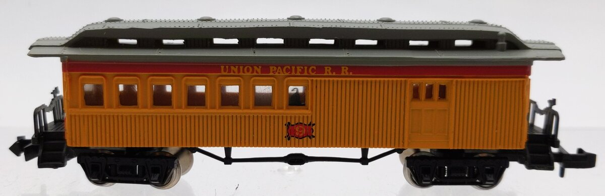 Bachmann 75551 N Scale Union Pacific 47' Old-Time Combine w/Metal Wheels #9 LN/Box