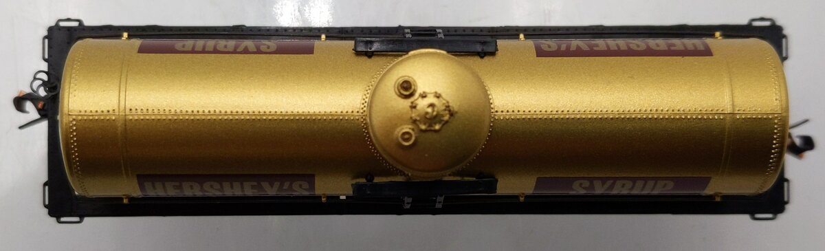 Micro-Trains 06500510 N Hershey 39' Single Dome Tank Car #3011 LN/Box