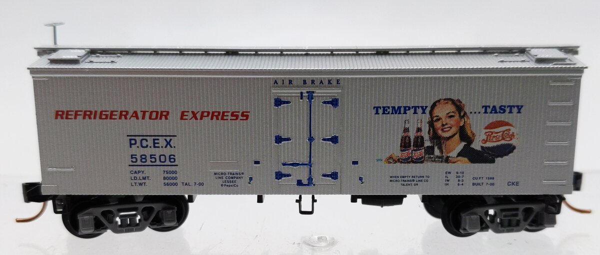 Micro-Trains 05800560 N Pepsi Cola 36' Wood Sheathed Ice Reefer #58506 NIB