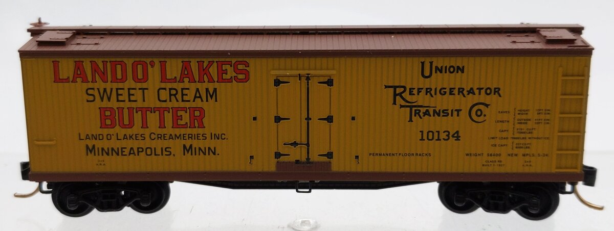 Micro-Trains 04900470 N Land O' Lakes 40' Double Sheathed Wood Reefer #10134 LN/Box