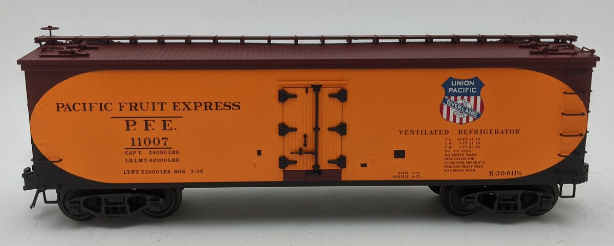 Atlas 6731-1 O Pacific Fruit Express 40' Woodside Reefer Car #11007 (3-Rail) VG