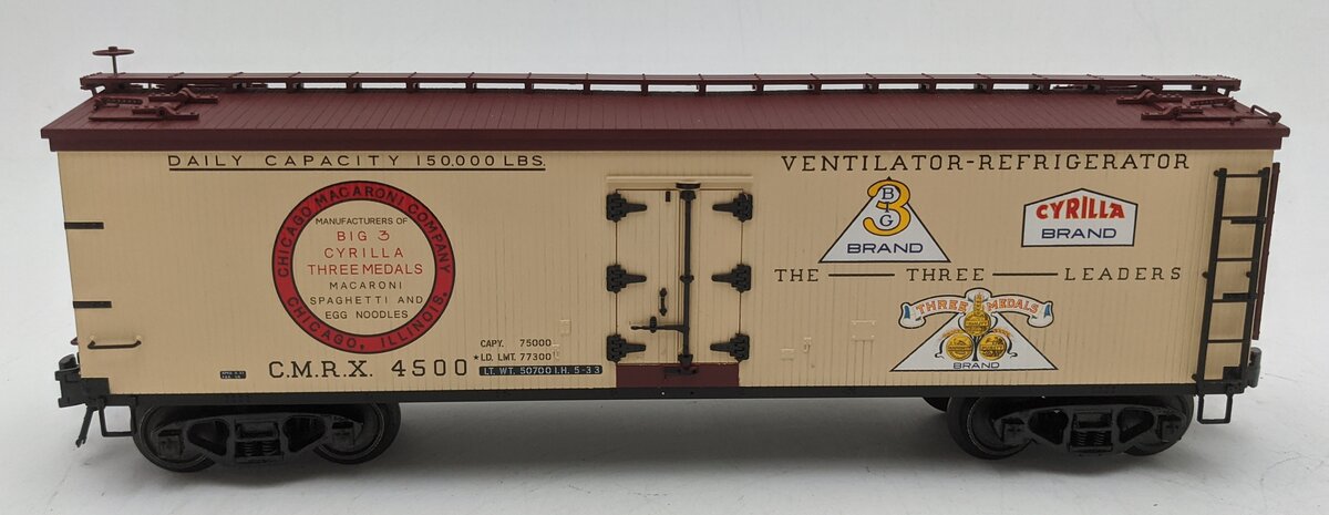 Atlas 8137-1 O Scale Chicago Macaroni 40' Billboard Reefer #4500 VG