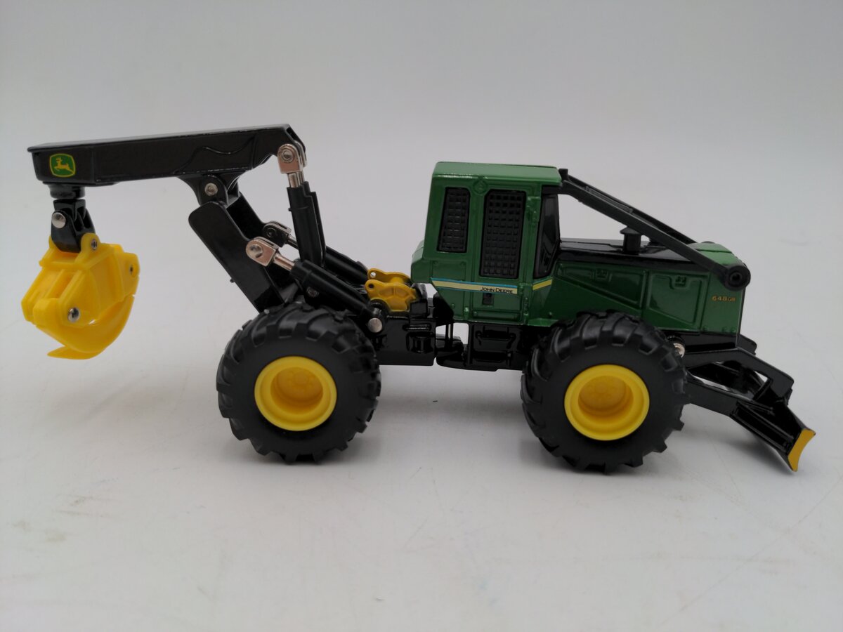 Ertl 1:50 Scale Diecast John Deere 648G-III Log Skidder Logging LN